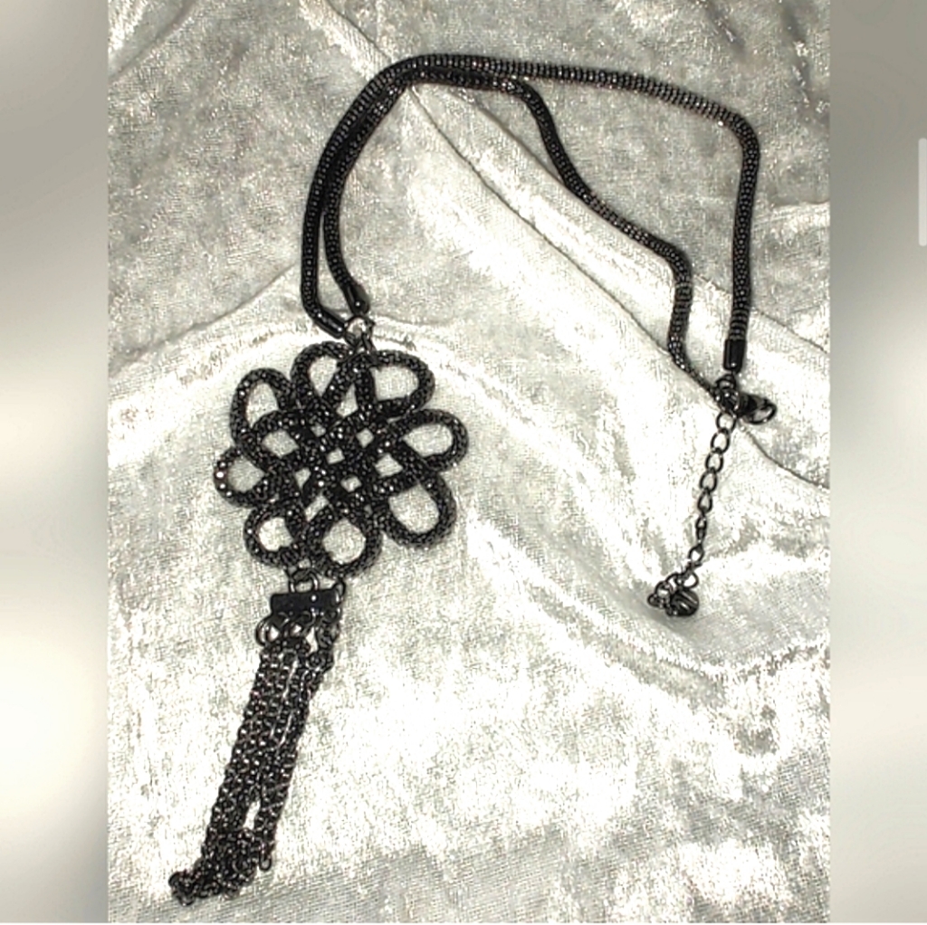 Vintage Napier Gunmetal Mesh Flower Necklace With Hang Tag Great Condition 27$
